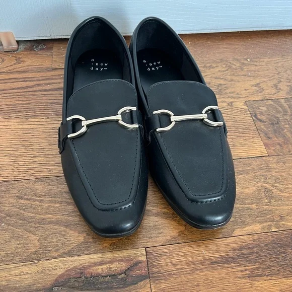Black Leather Loafers with Gold Horse-bit Hardware - Picture 4 of 17